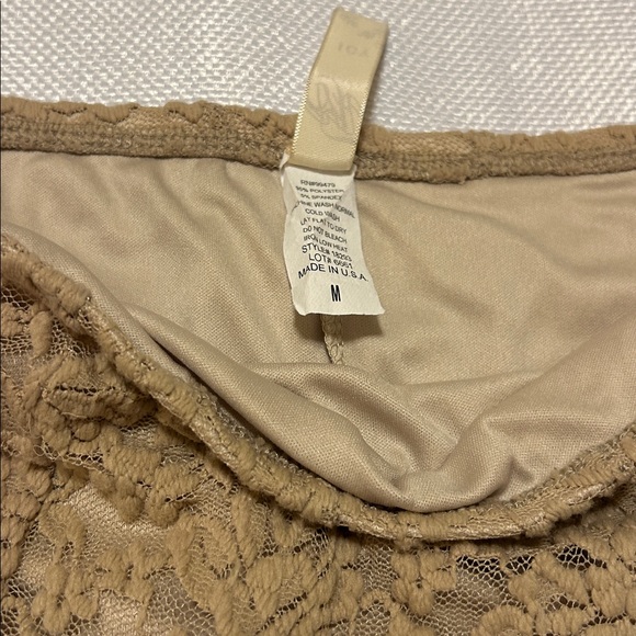 Icy Tan Lace Skirt - Picture 4 of 8